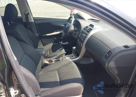 2013 Toyota Corolla S z USA, uszkodzony, nr VIN 2T1BU4EE4DC998402